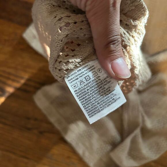 New H&M Top - Picture 3 of 5